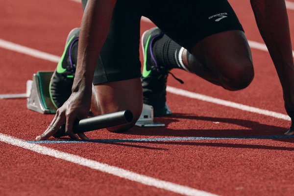 How Can Continuous Heart Monitoring Devices Predict Overtraining in Athletes?